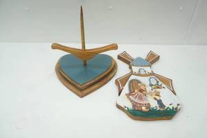 lot 251 image: Vintage Wooden Windmill and Heart