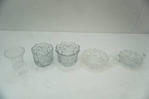 lot 262 image: VintageAntique CrystalPressed Glass EAPG