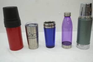 lot 268 image: Vintage Aladdin Stanley Thermos, Thermos Thermos, 2 travel mugs, and 1 water bottle