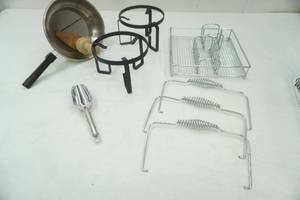 lot 276 image: Kitchen Lot & bag of White cloth gloves