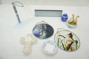 lot 286 image: porcelain  glass decor