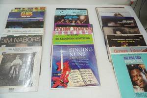 lot 291 image: Vintage Vinyl Records