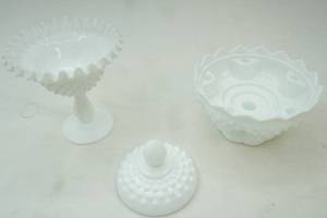 lot 293 image: Vintage Hobnail White Milk Glass Pedestal Compote and Candle holder