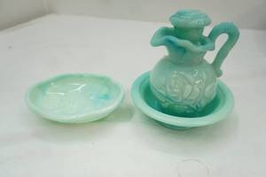 lot 301 image: Vintage Avon Jadeite Pitcher, Basin, Soap Dish