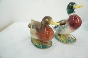 lot 311 image: pair of Vintage Royal Windsor Duck Statues 6.25 & 9 tall