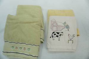 lot 315 image: bath towels