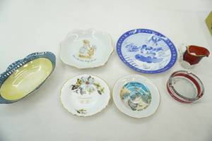 lot 324 image: Vintage Porcelain & Glass