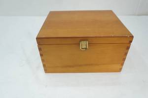 lot 340 image: collectible Meguiars Gold Class Limited Edition 2000 wooden storage box 11x9x6