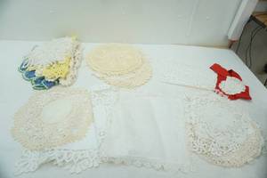 lot 344 image: Vintage Doilies and Table Linens