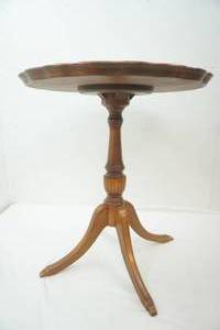 lot 357 image: Vintage Tea Table 24 diameter by 27 tall
