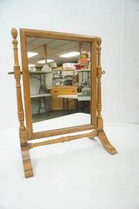 lot 361 image: Vanity Mirror 22 tall