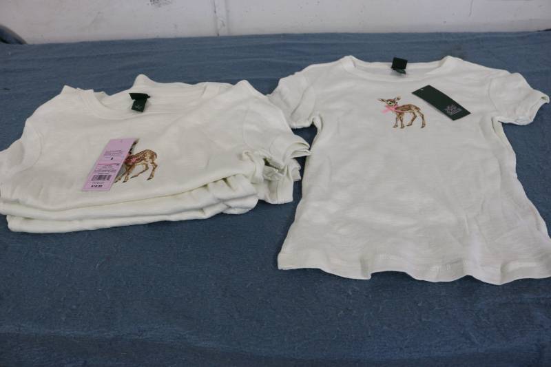 lot 618 image: 6 Size S womens tops new with tags...