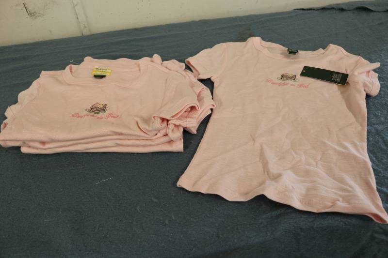 lot 650 image: 6 Size XXS and XS womens tops new ...