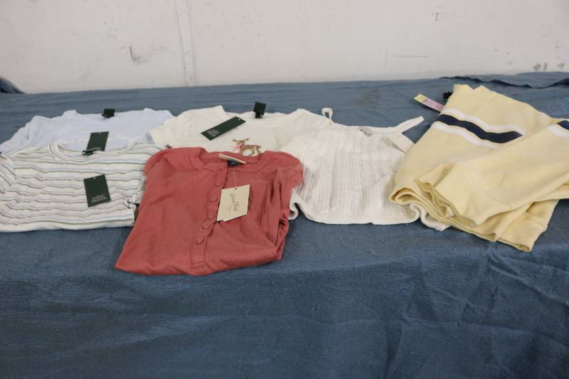 lot 610 image: 6 Size XS womens tops new with tag...