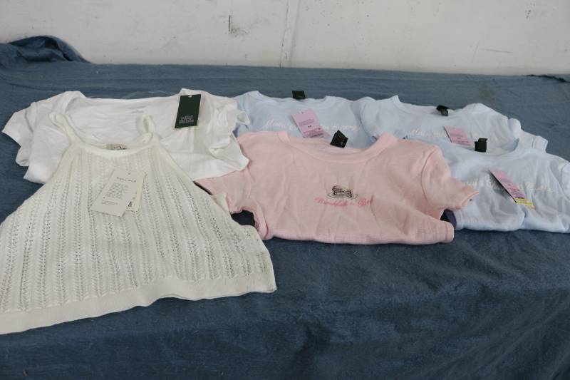 lot 612 image: 6 Size XS womens tops new with tag...