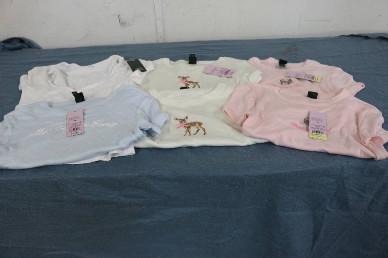 lot 619 image: 6 Size S womens tops new with tags...