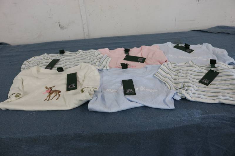 lot 663 image: 6 Size S womens tops new with tags...