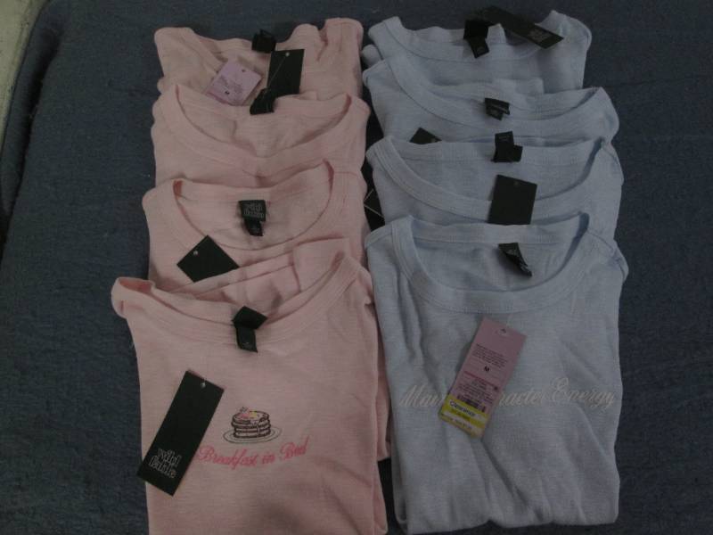 lot 698 image: lot of 8 size medium women shirts...