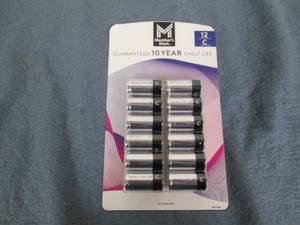 lot 12 image: 12 C batteries...