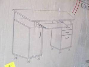 lot 14 image: Workstation computer desk with stor...