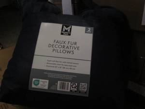 lot 168 image: 2 Faux fur decorative pillows...
