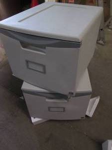 lot 195 image: 2 Stackable locking plastic file dr...