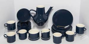 lot 19 image: Vintage Melitta Tea Set  Navy, Made in Germany  Set of 6