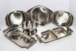 lot 39 image: Variety of MCM Metal Serving Trays