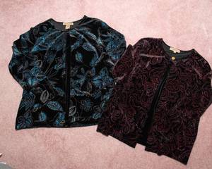 lot 59 image: Notations Glitter Formal Tops  Size Large (Set of 2)