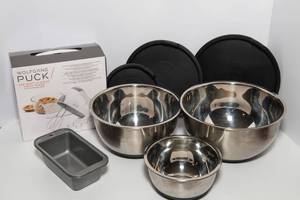 lot 92 image: Wolfgang Puck Kitchen Lot  Mixing Bowls, Hand Mixer & Mini Loaf Pans