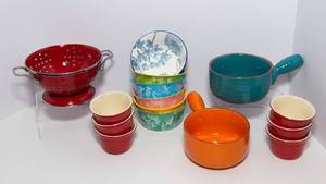 lot 99 image: Colorful Dishware