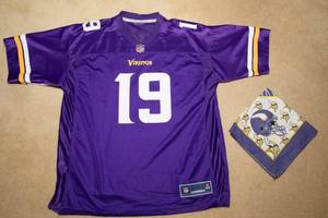 lot 102 image: Minnesota Vikings Adam Thielen #19 Jersey & 1997 Vikings Hankie