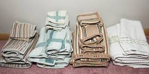 lot 123 image: Variety of Towels  Bath, Hand, & Washcloths