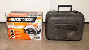 lot 161 image: Set of 2 Circular Saws  Black & Decker & Craftsman