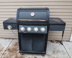 lot 174 image: Pro Series Grill