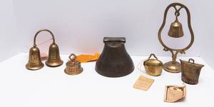 lot 181 image: Variety of Vintage Bells - Mainly Brass