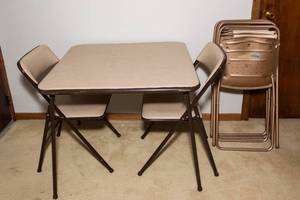 lot 196 image: Folding Table and 6 Folding Chairs