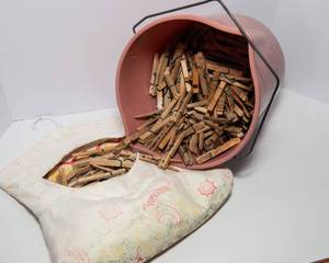 lot 231 image: Variety of Clothes Pins