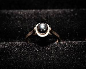 lot 9 image: 14K Gold Ring with Black Pearl (Likely)  Size 5.25