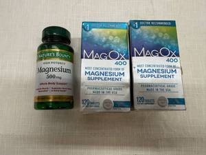 lot 9 image: MM. Lot of Magnesium Supplements