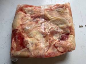 lot 55 image: CC. 8 Piece Cut up Chicken-Ready to Fry