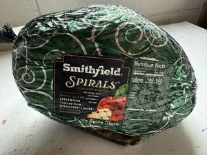 lot 65 image: DD. 12.40lb Smithfield Spirals Smoked Ham-Apple Spice Glaze Packet