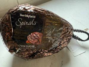 lot 67 image: DD. 8.90lb Smithfield Spirals Smoked Ham-Brown Sugar Glaze Packet