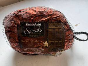 lot 68 image: DD. 9.75lb Smithfield Spirals Smoked Ham-Pecan Praline Glaze Packet