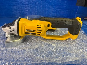 Brand New - DEWALT 20V MAX Cordless Angle Grinder,model DCG412B
