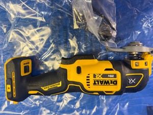 Brand New - DEWALT 20V MAX XR Brushless Cordless Oscillating Multi-Tool, model DCS356B