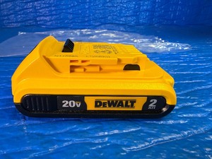 Brand New - DEWALT 20V MAX 2.0Ah Lithium-Ion Battery Pack,model DCB203.