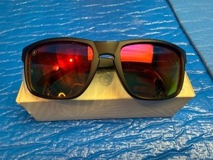 New in Box Blenders Eyewear Float2o Fire Wave sunglasses (model BE5503).