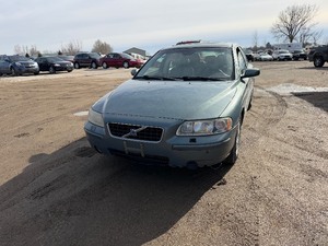 lot 15 image: 2005 Volvo S60