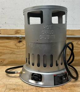 * Dyna Glo Portable Propane Convection Floor Heater, 80,000 BTU, Model# RMC-LPC80DG #5239512 Msrp $124.99